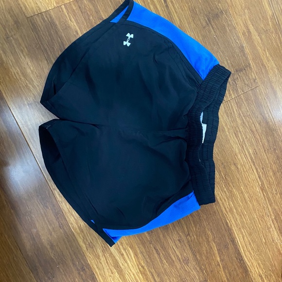 Adidas shorts - Picture 1 of 3